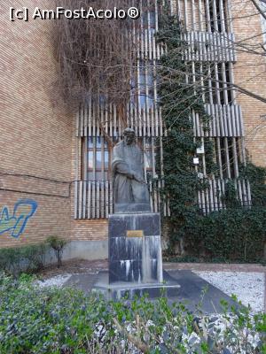 [P11] Statuia lui Enescu - sculptor Boris Caragea.  » foto by tata123 🔱
 - 
<span class="allrVoted glyphicon glyphicon-heart hidden" id="av1155098"></span>
<a class="m-l-10 hidden" id="sv1155098" onclick="voting_Foto_DelVot(,1155098,3511)" role="button">șterge vot <span class="glyphicon glyphicon-remove"></span></a>
<a id="v91155098" class=" c-red"  onclick="voting_Foto_SetVot(1155098)" role="button"><span class="glyphicon glyphicon-heart-empty"></span> <b>LIKE</b> = Votează poza</a> <img class="hidden"  id="f1155098W9" src="/imagini/loader.gif" border="0" /><span class="AjErrMes hidden" id="e1155098ErM"></span>