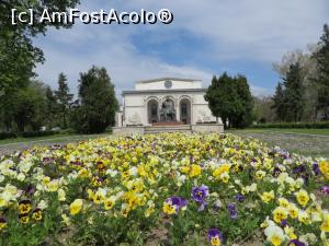 [P03] Statuia lui George Enescu - imagine de ansamblu.  » foto by tata123 🔱
 - 
<span class="allrVoted glyphicon glyphicon-heart hidden" id="av1155090"></span>
<a class="m-l-10 hidden" id="sv1155090" onclick="voting_Foto_DelVot(,1155090,3511)" role="button">șterge vot <span class="glyphicon glyphicon-remove"></span></a>
<a id="v91155090" class=" c-red"  onclick="voting_Foto_SetVot(1155090)" role="button"><span class="glyphicon glyphicon-heart-empty"></span> <b>LIKE</b> = Votează poza</a> <img class="hidden"  id="f1155090W9" src="/imagini/loader.gif" border="0" /><span class="AjErrMes hidden" id="e1155090ErM"></span>