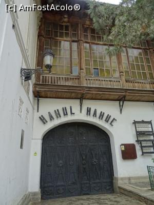 [P04] Hanul lui Manuc &icirc;n &bdquo;stare de alertă&rdquo; = ferecat. » foto by tata123 🔱
 - 
<span class="allrVoted glyphicon glyphicon-heart hidden" id="av1164904"></span>
<a class="m-l-10 hidden" id="sv1164904" onclick="voting_Foto_DelVot(,1164904,3511)" role="button">șterge vot <span class="glyphicon glyphicon-remove"></span></a>
<a id="v91164904" class=" c-red"  onclick="voting_Foto_SetVot(1164904)" role="button"><span class="glyphicon glyphicon-heart-empty"></span> <b>LIKE</b> = Votează poza</a> <img class="hidden"  id="f1164904W9" src="/imagini/loader.gif" border="0" /><span class="AjErrMes hidden" id="e1164904ErM"></span>