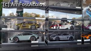 [P30] expozitia de masini Porsche, machetele Porsche » foto by Yolanda
 - 
<span class="allrVoted glyphicon glyphicon-heart hidden" id="av1502845"></span>
<a class="m-l-10 hidden" id="sv1502845" onclick="voting_Foto_DelVot(,1502845,3521)" role="button">șterge vot <span class="glyphicon glyphicon-remove"></span></a>
<a id="v91502845" class=" c-red"  onclick="voting_Foto_SetVot(1502845)" role="button"><span class="glyphicon glyphicon-heart-empty"></span> <b>LIKE</b> = Votează poza</a> <img class="hidden"  id="f1502845W9" src="/imagini/loader.gif" border="0" /><span class="AjErrMes hidden" id="e1502845ErM"></span>
