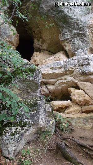 [P50] Biserica rupestră Sfânta Născătoare de Dumnezeu, Ivanovo - mici grote unde probabil se mai adăposteau călugării » foto by Dragoș_MD
 - 
<span class="allrVoted glyphicon glyphicon-heart hidden" id="av351519"></span>
<a class="m-l-10 hidden" id="sv351519" onclick="voting_Foto_DelVot(,351519,3525)" role="button">șterge vot <span class="glyphicon glyphicon-remove"></span></a>
<a id="v9351519" class=" c-red"  onclick="voting_Foto_SetVot(351519)" role="button"><span class="glyphicon glyphicon-heart-empty"></span> <b>LIKE</b> = Votează poza</a> <img class="hidden"  id="f351519W9" src="/imagini/loader.gif" border="0" /><span class="AjErrMes hidden" id="e351519ErM"></span>