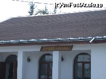 [P34] Langa muzeu se afla un restaurant,sugestiv intitulat... » foto by trandafir 1970*
 - 
<span class="allrVoted glyphicon glyphicon-heart hidden" id="av32077"></span>
<a class="m-l-10 hidden" id="sv32077" onclick="voting_Foto_DelVot(,32077,3571)" role="button">șterge vot <span class="glyphicon glyphicon-remove"></span></a>
<a id="v932077" class=" c-red"  onclick="voting_Foto_SetVot(32077)" role="button"><span class="glyphicon glyphicon-heart-empty"></span> <b>LIKE</b> = Votează poza</a> <img class="hidden"  id="f32077W9" src="/imagini/loader.gif" border="0" /><span class="AjErrMes hidden" id="e32077ErM"></span>