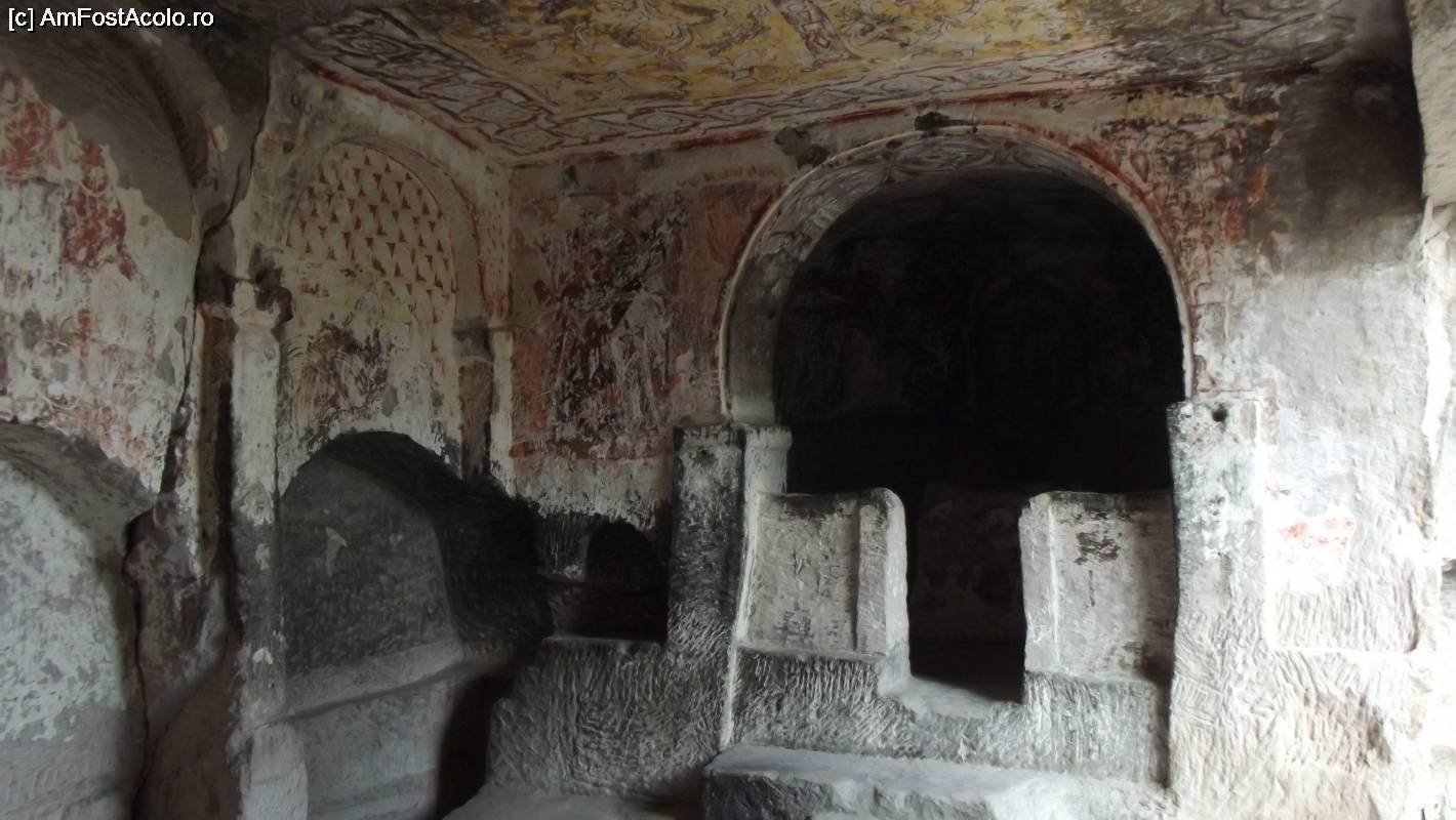 [P16] Interiorul Bisericii Sf Stefan-in fata altarul » foto by chrisstina
 - 
<span class="allrVoted glyphicon glyphicon-heart hidden" id="av764599"></span>
<a class="m-l-10 hidden" id="sv764599" onclick="voting_Foto_DelVot(,764599,3573)" role="button">șterge vot <span class="glyphicon glyphicon-remove"></span></a>
<a id="v9764599" class=" c-red"  onclick="voting_Foto_SetVot(764599)" role="button"><span class="glyphicon glyphicon-heart-empty"></span> <b>LIKE</b> = Votează poza</a> <img class="hidden"  id="f764599W9" src="/imagini/loader.gif" border="0" /><span class="AjErrMes hidden" id="e764599ErM"></span>