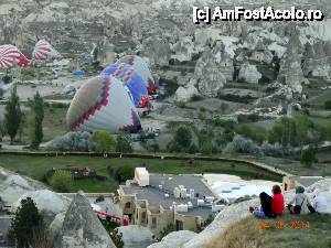 [P01] Baloane in zori, vazute de la Sunset Point - Goreme » foto by nickro
 - 
<span class="allrVoted glyphicon glyphicon-heart hidden" id="av510550"></span>
<a class="m-l-10 hidden" id="sv510550" onclick="voting_Foto_DelVot(,510550,3573)" role="button">șterge vot <span class="glyphicon glyphicon-remove"></span></a>
<a id="v9510550" class=" c-red"  onclick="voting_Foto_SetVot(510550)" role="button"><span class="glyphicon glyphicon-heart-empty"></span> <b>LIKE</b> = Votează poza</a> <img class="hidden"  id="f510550W9" src="/imagini/loader.gif" border="0" /><span class="AjErrMes hidden" id="e510550ErM"></span>