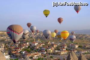 [P07] Baloane in zori, vazute de la Sunset Point - Goreme » foto by nickro
 - 
<span class="allrVoted glyphicon glyphicon-heart hidden" id="av510562"></span>
<a class="m-l-10 hidden" id="sv510562" onclick="voting_Foto_DelVot(,510562,3573)" role="button">șterge vot <span class="glyphicon glyphicon-remove"></span></a>
<a id="v9510562" class=" c-red"  onclick="voting_Foto_SetVot(510562)" role="button"><span class="glyphicon glyphicon-heart-empty"></span> <b>LIKE</b> = Votează poza</a> <img class="hidden"  id="f510562W9" src="/imagini/loader.gif" border="0" /><span class="AjErrMes hidden" id="e510562ErM"></span>