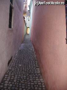 [P52] Strada Sforii, Brasov » foto by krondia*
 - 
<span class="allrVoted glyphicon glyphicon-heart hidden" id="av300323"></span>
<a class="m-l-10 hidden" id="sv300323" onclick="voting_Foto_DelVot(,300323,3615)" role="button">șterge vot <span class="glyphicon glyphicon-remove"></span></a>
<a id="v9300323" class=" c-red"  onclick="voting_Foto_SetVot(300323)" role="button"><span class="glyphicon glyphicon-heart-empty"></span> <b>LIKE</b> = Votează poza</a> <img class="hidden"  id="f300323W9" src="/imagini/loader.gif" border="0" /><span class="AjErrMes hidden" id="e300323ErM"></span>