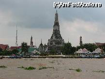 [P27] Wat Arun vazut de pe Chao Praya » foto by lizuk
 - 
<span class="allrVoted glyphicon glyphicon-heart hidden" id="av24882"></span>
<a class="m-l-10 hidden" id="sv24882" onclick="voting_Foto_DelVot(,24882,3625)" role="button">șterge vot <span class="glyphicon glyphicon-remove"></span></a>
<a id="v924882" class=" c-red"  onclick="voting_Foto_SetVot(24882)" role="button"><span class="glyphicon glyphicon-heart-empty"></span> <b>LIKE</b> = Votează poza</a> <img class="hidden"  id="f24882W9" src="/imagini/loader.gif" border="0" /><span class="AjErrMes hidden" id="e24882ErM"></span>
