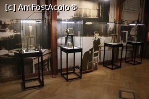 [P09] Varșovia, Muzeul Maria Sklodowska-Curie, Sala de expoziție a II-a - o amenajare care seamănă cu șopronul-laborator unde lucrau Marie și Pierre Curie » foto by mprofeanu
 - 
<span class="allrVoted glyphicon glyphicon-heart hidden" id="av1418306"></span>
<a class="m-l-10 hidden" id="sv1418306" onclick="voting_Foto_DelVot(,1418306,3644)" role="button">șterge vot <span class="glyphicon glyphicon-remove"></span></a>
<a id="v91418306" class=" c-red"  onclick="voting_Foto_SetVot(1418306)" role="button"><span class="glyphicon glyphicon-heart-empty"></span> <b>LIKE</b> = Votează poza</a> <img class="hidden"  id="f1418306W9" src="/imagini/loader.gif" border="0" /><span class="AjErrMes hidden" id="e1418306ErM"></span>