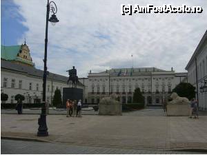 [P01] Palatul Prezidenţial şi statuia ecvestră a prinţului Jozef Poniatowski » foto by iccata
 - 
<span class="allrVoted glyphicon glyphicon-heart hidden" id="av454962"></span>
<a class="m-l-10 hidden" id="sv454962" onclick="voting_Foto_DelVot(,454962,3644)" role="button">șterge vot <span class="glyphicon glyphicon-remove"></span></a>
<a id="v9454962" class=" c-red"  onclick="voting_Foto_SetVot(454962)" role="button"><span class="glyphicon glyphicon-heart-empty"></span> <b>LIKE</b> = Votează poza</a> <img class="hidden"  id="f454962W9" src="/imagini/loader.gif" border="0" /><span class="AjErrMes hidden" id="e454962ErM"></span>