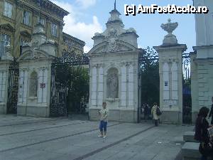 [P08] Intrarea in Universitatea din Varsovia.  » foto by marius gaudi*
 - 
<span class="allrVoted glyphicon glyphicon-heart hidden" id="av438671"></span>
<a class="m-l-10 hidden" id="sv438671" onclick="voting_Foto_DelVot(,438671,3644)" role="button">șterge vot <span class="glyphicon glyphicon-remove"></span></a>
<a id="v9438671" class=" c-red"  onclick="voting_Foto_SetVot(438671)" role="button"><span class="glyphicon glyphicon-heart-empty"></span> <b>LIKE</b> = Votează poza</a> <img class="hidden"  id="f438671W9" src="/imagini/loader.gif" border="0" /><span class="AjErrMes hidden" id="e438671ErM"></span>