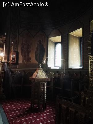 [P52] Manastirea Sinaia - interior » foto by AncaGO
 - 
<span class="allrVoted glyphicon glyphicon-heart hidden" id="av1006071"></span>
<a class="m-l-10 hidden" id="sv1006071" onclick="voting_Foto_DelVot(,1006071,3677)" role="button">șterge vot <span class="glyphicon glyphicon-remove"></span></a>
<a id="v91006071" class=" c-red"  onclick="voting_Foto_SetVot(1006071)" role="button"><span class="glyphicon glyphicon-heart-empty"></span> <b>LIKE</b> = Votează poza</a> <img class="hidden"  id="f1006071W9" src="/imagini/loader.gif" border="0" /><span class="AjErrMes hidden" id="e1006071ErM"></span>