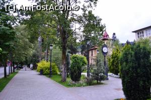 [P18] Parc în fața școlii-centru Sinaia » foto by AZE
 - 
<span class="allrVoted glyphicon glyphicon-heart hidden" id="av1001949"></span>
<a class="m-l-10 hidden" id="sv1001949" onclick="voting_Foto_DelVot(,1001949,3677)" role="button">șterge vot <span class="glyphicon glyphicon-remove"></span></a>
<a id="v91001949" class=" c-red"  onclick="voting_Foto_SetVot(1001949)" role="button"><span class="glyphicon glyphicon-heart-empty"></span> <b>LIKE</b> = Votează poza</a> <img class="hidden"  id="f1001949W9" src="/imagini/loader.gif" border="0" /><span class="AjErrMes hidden" id="e1001949ErM"></span>