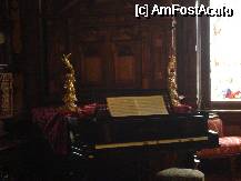 [P33] Castelul Peleş- pianina din camera de muzică » foto by mirelopodu*
 - 
<span class="allrVoted glyphicon glyphicon-heart hidden" id="av57865"></span>
<a class="m-l-10 hidden" id="sv57865" onclick="voting_Foto_DelVot(,57865,3677)" role="button">șterge vot <span class="glyphicon glyphicon-remove"></span></a>
<a id="v957865" class=" c-red"  onclick="voting_Foto_SetVot(57865)" role="button"><span class="glyphicon glyphicon-heart-empty"></span> <b>LIKE</b> = Votează poza</a> <img class="hidden"  id="f57865W9" src="/imagini/loader.gif" border="0" /><span class="AjErrMes hidden" id="e57865ErM"></span>