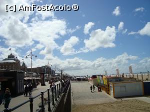 [P06] Plimbare pietonală pe bulevard, cu ochii spre Marea Nordului.  » foto by mireille
 - 
<span class="allrVoted glyphicon glyphicon-heart hidden" id="av991155"></span>
<a class="m-l-10 hidden" id="sv991155" onclick="voting_Foto_DelVot(,991155,3707)" role="button">șterge vot <span class="glyphicon glyphicon-remove"></span></a>
<a id="v9991155" class=" c-red"  onclick="voting_Foto_SetVot(991155)" role="button"><span class="glyphicon glyphicon-heart-empty"></span> <b>LIKE</b> = Votează poza</a> <img class="hidden"  id="f991155W9" src="/imagini/loader.gif" border="0" /><span class="AjErrMes hidden" id="e991155ErM"></span>