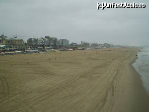 [P17] Plaja din stațiunea Scheveningen.  » foto by Mihai18*
 - 
<span class="allrVoted glyphicon glyphicon-heart hidden" id="av644180"></span>
<a class="m-l-10 hidden" id="sv644180" onclick="voting_Foto_DelVot(,644180,3707)" role="button">șterge vot <span class="glyphicon glyphicon-remove"></span></a>
<a id="v9644180" class=" c-red"  onclick="voting_Foto_SetVot(644180)" role="button"><span class="glyphicon glyphicon-heart-empty"></span> <b>LIKE</b> = Votează poza</a> <img class="hidden"  id="f644180W9" src="/imagini/loader.gif" border="0" /><span class="AjErrMes hidden" id="e644180ErM"></span>