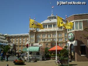 [P21] Hotlul Kurhaus - Scheveningen. » foto by Mihai18*
 - 
<span class="allrVoted glyphicon glyphicon-heart hidden" id="av644206"></span>
<a class="m-l-10 hidden" id="sv644206" onclick="voting_Foto_DelVot(,644206,3707)" role="button">șterge vot <span class="glyphicon glyphicon-remove"></span></a>
<a id="v9644206" class=" c-red"  onclick="voting_Foto_SetVot(644206)" role="button"><span class="glyphicon glyphicon-heart-empty"></span> <b>LIKE</b> = Votează poza</a> <img class="hidden"  id="f644206W9" src="/imagini/loader.gif" border="0" /><span class="AjErrMes hidden" id="e644206ErM"></span>