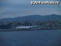 [P07] Acvariul din Genova vazut de pe mare » foto by pepsi70ro
 - 
<span class="allrVoted glyphicon glyphicon-heart hidden" id="av38561"></span>
<a class="m-l-10 hidden" id="sv38561" onclick="voting_Foto_DelVot(,38561,3723)" role="button">șterge vot <span class="glyphicon glyphicon-remove"></span></a>
<a id="v938561" class=" c-red"  onclick="voting_Foto_SetVot(38561)" role="button"><span class="glyphicon glyphicon-heart-empty"></span> <b>LIKE</b> = Votează poza</a> <img class="hidden"  id="f38561W9" src="/imagini/loader.gif" border="0" /><span class="AjErrMes hidden" id="e38561ErM"></span>