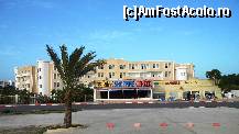 [P15] shopping center de peste drum de hotel » foto by entername
 - 
<span class="allrVoted glyphicon glyphicon-heart hidden" id="av85821"></span>
<a class="m-l-10 hidden" id="sv85821" onclick="voting_Foto_DelVot(,85821,3736)" role="button">șterge vot <span class="glyphicon glyphicon-remove"></span></a>
<a id="v985821" class=" c-red"  onclick="voting_Foto_SetVot(85821)" role="button"><span class="glyphicon glyphicon-heart-empty"></span> <b>LIKE</b> = Votează poza</a> <img class="hidden"  id="f85821W9" src="/imagini/loader.gif" border="0" /><span class="AjErrMes hidden" id="e85821ErM"></span>