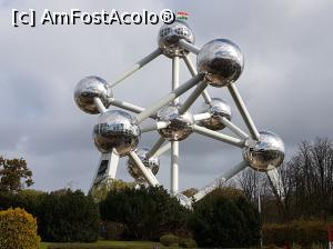 [P06] Atomium - exterior » foto by andreea_c
 - 
<span class="allrVoted glyphicon glyphicon-heart hidden" id="av942436"></span>
<a class="m-l-10 hidden" id="sv942436" onclick="voting_Foto_DelVot(,942436,3768)" role="button">șterge vot <span class="glyphicon glyphicon-remove"></span></a>
<a id="v9942436" class=" c-red"  onclick="voting_Foto_SetVot(942436)" role="button"><span class="glyphicon glyphicon-heart-empty"></span> <b>LIKE</b> = Votează poza</a> <img class="hidden"  id="f942436W9" src="/imagini/loader.gif" border="0" /><span class="AjErrMes hidden" id="e942436ErM"></span>