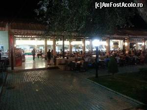[P14] Fast food in centul statiunii » foto by danadana*
 - 
<span class="allrVoted glyphicon glyphicon-heart hidden" id="av669812"></span>
<a class="m-l-10 hidden" id="sv669812" onclick="voting_Foto_DelVot(,669812,3771)" role="button">șterge vot <span class="glyphicon glyphicon-remove"></span></a>
<a id="v9669812" class=" c-red"  onclick="voting_Foto_SetVot(669812)" role="button"><span class="glyphicon glyphicon-heart-empty"></span> <b>LIKE</b> = Votează poza</a> <img class="hidden"  id="f669812W9" src="/imagini/loader.gif" border="0" /><span class="AjErrMes hidden" id="e669812ErM"></span>