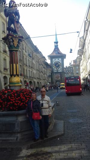 [P06] Întemeietorul orașului, flori frumoase și doi turiști " rătăciți" pe Kramgasse » foto by Mitica49
 - 
<span class="allrVoted glyphicon glyphicon-heart hidden" id="av1074824"></span>
<a class="m-l-10 hidden" id="sv1074824" onclick="voting_Foto_DelVot(,1074824,3785)" role="button">șterge vot <span class="glyphicon glyphicon-remove"></span></a>
<a id="v91074824" class=" c-red"  onclick="voting_Foto_SetVot(1074824)" role="button"><span class="glyphicon glyphicon-heart-empty"></span> <b>LIKE</b> = Votează poza</a> <img class="hidden"  id="f1074824W9" src="/imagini/loader.gif" border="0" /><span class="AjErrMes hidden" id="e1074824ErM"></span>