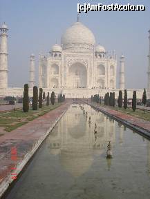 [P137] TAJ MAHAL - mausoleu » foto by andromeda
 - 
<span class="allrVoted glyphicon glyphicon-heart hidden" id="av330553"></span>
<a class="m-l-10 hidden" id="sv330553" onclick="voting_Foto_DelVot(,330553,3794)" role="button">șterge vot <span class="glyphicon glyphicon-remove"></span></a>
<a id="v9330553" class=" c-red"  onclick="voting_Foto_SetVot(330553)" role="button"><span class="glyphicon glyphicon-heart-empty"></span> <b>LIKE</b> = Votează poza</a> <img class="hidden"  id="f330553W9" src="/imagini/loader.gif" border="0" /><span class="AjErrMes hidden" id="e330553ErM"></span>