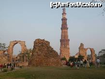 [P19] Delhi-Qutub Minar » foto by andromeda
 - 
<span class="allrVoted glyphicon glyphicon-heart hidden" id="av322546"></span>
<a class="m-l-10 hidden" id="sv322546" onclick="voting_Foto_DelVot(,322546,3794)" role="button">șterge vot <span class="glyphicon glyphicon-remove"></span></a>
<a id="v9322546" class=" c-red"  onclick="voting_Foto_SetVot(322546)" role="button"><span class="glyphicon glyphicon-heart-empty"></span> <b>LIKE</b> = Votează poza</a> <img class="hidden"  id="f322546W9" src="/imagini/loader.gif" border="0" /><span class="AjErrMes hidden" id="e322546ErM"></span>