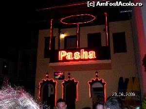 [P32] Club Pasha din portul Marmaris, unul dintre localurile pe care le-am frecventat şi noi » foto by irinad
 - 
<span class="allrVoted glyphicon glyphicon-heart hidden" id="av614082"></span>
<a class="m-l-10 hidden" id="sv614082" onclick="voting_Foto_DelVot(,614082,3806)" role="button">șterge vot <span class="glyphicon glyphicon-remove"></span></a>
<a id="v9614082" class=" c-red"  onclick="voting_Foto_SetVot(614082)" role="button"><span class="glyphicon glyphicon-heart-empty"></span> <b>LIKE</b> = Votează poza</a> <img class="hidden"  id="f614082W9" src="/imagini/loader.gif" border="0" /><span class="AjErrMes hidden" id="e614082ErM"></span>