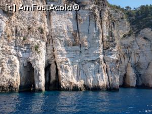 [P15] Spectaculoasele stânci de pe partea vestică a insulei Paxos. » foto by maryka
 - 
<span class="allrVoted glyphicon glyphicon-heart hidden" id="av1259809"></span>
<a class="m-l-10 hidden" id="sv1259809" onclick="voting_Foto_DelVot(,1259809,3807)" role="button">șterge vot <span class="glyphicon glyphicon-remove"></span></a>
<a id="v91259809" class=" c-red"  onclick="voting_Foto_SetVot(1259809)" role="button"><span class="glyphicon glyphicon-heart-empty"></span> <b>LIKE</b> = Votează poza</a> <img class="hidden"  id="f1259809W9" src="/imagini/loader.gif" border="0" /><span class="AjErrMes hidden" id="e1259809ErM"></span>