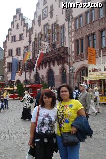 [P11] In Piata Romerberg din Frankfurt » foto by ileanaxperta*
 - 
<span class="allrVoted glyphicon glyphicon-heart hidden" id="av126736"></span>
<a class="m-l-10 hidden" id="sv126736" onclick="voting_Foto_DelVot(,126736,3827)" role="button">șterge vot <span class="glyphicon glyphicon-remove"></span></a>
<a id="v9126736" class=" c-red"  onclick="voting_Foto_SetVot(126736)" role="button"><span class="glyphicon glyphicon-heart-empty"></span> <b>LIKE</b> = Votează poza</a> <img class="hidden"  id="f126736W9" src="/imagini/loader.gif" border="0" /><span class="AjErrMes hidden" id="e126736ErM"></span>