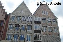 [P12] Cladiri cu fatade deosebite din piata centrala, Romerberg din Frankfurt » foto by ileanaxperta*
 - 
<span class="allrVoted glyphicon glyphicon-heart hidden" id="av126737"></span>
<a class="m-l-10 hidden" id="sv126737" onclick="voting_Foto_DelVot(,126737,3827)" role="button">șterge vot <span class="glyphicon glyphicon-remove"></span></a>
<a id="v9126737" class=" c-red"  onclick="voting_Foto_SetVot(126737)" role="button"><span class="glyphicon glyphicon-heart-empty"></span> <b>LIKE</b> = Votează poza</a> <img class="hidden"  id="f126737W9" src="/imagini/loader.gif" border="0" /><span class="AjErrMes hidden" id="e126737ErM"></span>