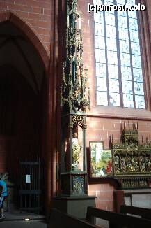 [P19] Stalpi ornati cu statui de o frumusete deosebita la Domul din Frankfurt » foto by ileanaxperta*
 - 
<span class="allrVoted glyphicon glyphicon-heart hidden" id="av126745"></span>
<a class="m-l-10 hidden" id="sv126745" onclick="voting_Foto_DelVot(,126745,3827)" role="button">șterge vot <span class="glyphicon glyphicon-remove"></span></a>
<a id="v9126745" class=" c-red"  onclick="voting_Foto_SetVot(126745)" role="button"><span class="glyphicon glyphicon-heart-empty"></span> <b>LIKE</b> = Votează poza</a> <img class="hidden"  id="f126745W9" src="/imagini/loader.gif" border="0" /><span class="AjErrMes hidden" id="e126745ErM"></span>