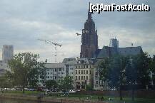 [P24] Frankfurt pe Maine cu cladirile vechi restaurate si cu turnul domului ce concureaza zgarie-norii de sticla si beton » foto by ileanaxperta*
 - 
<span class="allrVoted glyphicon glyphicon-heart hidden" id="av126750"></span>
<a class="m-l-10 hidden" id="sv126750" onclick="voting_Foto_DelVot(,126750,3827)" role="button">șterge vot <span class="glyphicon glyphicon-remove"></span></a>
<a id="v9126750" class=" c-red"  onclick="voting_Foto_SetVot(126750)" role="button"><span class="glyphicon glyphicon-heart-empty"></span> <b>LIKE</b> = Votează poza</a> <img class="hidden"  id="f126750W9" src="/imagini/loader.gif" border="0" /><span class="AjErrMes hidden" id="e126750ErM"></span>