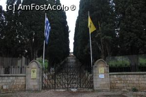 [P08] Insula Rodos, Mănăstirea Filerímos, Poarta are și Steagul Galben, semn că aparține și de Biserica Bizantină... » foto by mprofeanu
 - 
<span class="allrVoted glyphicon glyphicon-heart hidden" id="av1423195"></span>
<a class="m-l-10 hidden" id="sv1423195" onclick="voting_Foto_DelVot(,1423195,3837)" role="button">șterge vot <span class="glyphicon glyphicon-remove"></span></a>
<a id="v91423195" class=" c-red"  onclick="voting_Foto_SetVot(1423195)" role="button"><span class="glyphicon glyphicon-heart-empty"></span> <b>LIKE</b> = Votează poza</a> <img class="hidden"  id="f1423195W9" src="/imagini/loader.gif" border="0" /><span class="AjErrMes hidden" id="e1423195ErM"></span>