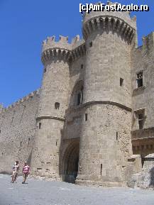 [P02] Cetatea Rodos » foto by monaserban
 - 
<span class="allrVoted glyphicon glyphicon-heart hidden" id="av428863"></span>
<a class="m-l-10 hidden" id="sv428863" onclick="voting_Foto_DelVot(,428863,3837)" role="button">șterge vot <span class="glyphicon glyphicon-remove"></span></a>
<a id="v9428863" class=" c-red"  onclick="voting_Foto_SetVot(428863)" role="button"><span class="glyphicon glyphicon-heart-empty"></span> <b>LIKE</b> = Votează poza</a> <img class="hidden"  id="f428863W9" src="/imagini/loader.gif" border="0" /><span class="AjErrMes hidden" id="e428863ErM"></span>