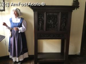 [P106] Casa lui Albrecht Dürer - Aici Agnes mi-a arata modul ingenios in care dupa ce vedea cine este la intrarea in casa, actiona mecanismul pentru a permite intrarea oaspetilor, si se vede si un obiect de mobilier deosebit » foto by mishu
 - 
<span class="allrVoted glyphicon glyphicon-heart hidden" id="av1173630"></span>
<a class="m-l-10 hidden" id="sv1173630" onclick="voting_Foto_DelVot(,1173630,3842)" role="button">șterge vot <span class="glyphicon glyphicon-remove"></span></a>
<a id="v91173630" class=" c-red"  onclick="voting_Foto_SetVot(1173630)" role="button"><span class="glyphicon glyphicon-heart-empty"></span> <b>LIKE</b> = Votează poza</a> <img class="hidden"  id="f1173630W9" src="/imagini/loader.gif" border="0" /><span class="AjErrMes hidden" id="e1173630ErM"></span>