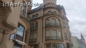 [P17] Palatul Vulturul Negru, Oradea, Piața Unirii » foto by Mioritik
 - 
<span class="allrVoted glyphicon glyphicon-heart hidden" id="av1396568"></span>
<a class="m-l-10 hidden" id="sv1396568" onclick="voting_Foto_DelVot(,1396568,3848)" role="button">șterge vot <span class="glyphicon glyphicon-remove"></span></a>
<a id="v91396568" class=" c-red"  onclick="voting_Foto_SetVot(1396568)" role="button"><span class="glyphicon glyphicon-heart-empty"></span> <b>LIKE</b> = Votează poza</a> <img class="hidden"  id="f1396568W9" src="/imagini/loader.gif" border="0" /><span class="AjErrMes hidden" id="e1396568ErM"></span>