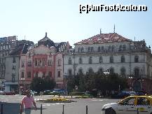 [P21] Oradea - cladirea BRD ( fosta Casa de Economii a Comitatului ) si cladirea fostului Hotel Transilvania. » foto by presario
 - 
<span class="allrVoted glyphicon glyphicon-heart hidden" id="av68528"></span>
<a class="m-l-10 hidden" id="sv68528" onclick="voting_Foto_DelVot(,68528,3848)" role="button">șterge vot <span class="glyphicon glyphicon-remove"></span></a>
<a id="v968528" class=" c-red"  onclick="voting_Foto_SetVot(68528)" role="button"><span class="glyphicon glyphicon-heart-empty"></span> <b>LIKE</b> = Votează poza</a> <img class="hidden"  id="f68528W9" src="/imagini/loader.gif" border="0" /><span class="AjErrMes hidden" id="e68528ErM"></span>