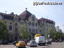 [P16] Oradea - Cladirea Vulturul Negru fadata dinspre Cris. » foto by presario
 - 
<span class="allrVoted glyphicon glyphicon-heart hidden" id="av68824"></span>
<a class="m-l-10 hidden" id="sv68824" onclick="voting_Foto_DelVot(,68824,3848)" role="button">șterge vot <span class="glyphicon glyphicon-remove"></span></a>
<a id="v968824" class=" c-red"  onclick="voting_Foto_SetVot(68824)" role="button"><span class="glyphicon glyphicon-heart-empty"></span> <b>LIKE</b> = Votează poza</a> <img class="hidden"  id="f68824W9" src="/imagini/loader.gif" border="0" /><span class="AjErrMes hidden" id="e68824ErM"></span>