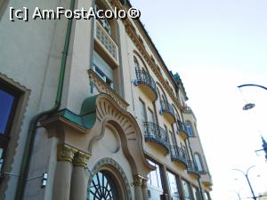 [P20] Complexul Vulturul Negru - detalii fațadă » foto by Carmen Ion
 - 
<span class="allrVoted glyphicon glyphicon-heart hidden" id="av1118536"></span>
<a class="m-l-10 hidden" id="sv1118536" onclick="voting_Foto_DelVot(,1118536,3848)" role="button">șterge vot <span class="glyphicon glyphicon-remove"></span></a>
<a id="v91118536" class=" c-red"  onclick="voting_Foto_SetVot(1118536)" role="button"><span class="glyphicon glyphicon-heart-empty"></span> <b>LIKE</b> = Votează poza</a> <img class="hidden"  id="f1118536W9" src="/imagini/loader.gif" border="0" /><span class="AjErrMes hidden" id="e1118536ErM"></span>