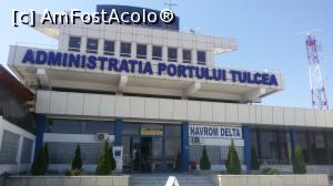 [P43] Tot aici se află și Administrația Portului Tulcea.  » foto by Floryn81
 - 
<span class="allrVoted glyphicon glyphicon-heart hidden" id="av738246"></span>
<a class="m-l-10 hidden" id="sv738246" onclick="voting_Foto_DelVot(,738246,3854)" role="button">șterge vot <span class="glyphicon glyphicon-remove"></span></a>
<a id="v9738246" class=" c-red"  onclick="voting_Foto_SetVot(738246)" role="button"><span class="glyphicon glyphicon-heart-empty"></span> <b>LIKE</b> = Votează poza</a> <img class="hidden"  id="f738246W9" src="/imagini/loader.gif" border="0" /><span class="AjErrMes hidden" id="e738246ErM"></span>