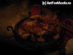 [P17] Am cerut barbeque din pork & chicken si mi-a adus gratarul sfaraind: P » foto by Lorelay13
 - 
<span class="allrVoted glyphicon glyphicon-heart hidden" id="av458211"></span>
<a class="m-l-10 hidden" id="sv458211" onclick="voting_Foto_DelVot(,458211,3858)" role="button">șterge vot <span class="glyphicon glyphicon-remove"></span></a>
<a id="v9458211" class=" c-red"  onclick="voting_Foto_SetVot(458211)" role="button"><span class="glyphicon glyphicon-heart-empty"></span> <b>LIKE</b> = Votează poza</a> <img class="hidden"  id="f458211W9" src="/imagini/loader.gif" border="0" /><span class="AjErrMes hidden" id="e458211ErM"></span>