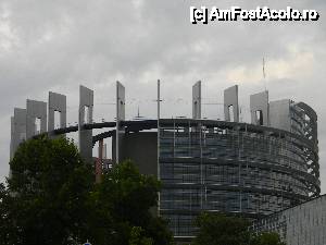 [P65] Strasbourg. Sediul Parlamentului European.  » foto by doina_c24
 - 
<span class="allrVoted glyphicon glyphicon-heart hidden" id="av392267"></span>
<a class="m-l-10 hidden" id="sv392267" onclick="voting_Foto_DelVot(,392267,3883)" role="button">șterge vot <span class="glyphicon glyphicon-remove"></span></a>
<a id="v9392267" class=" c-red"  onclick="voting_Foto_SetVot(392267)" role="button"><span class="glyphicon glyphicon-heart-empty"></span> <b>LIKE</b> = Votează poza</a> <img class="hidden"  id="f392267W9" src="/imagini/loader.gif" border="0" /><span class="AjErrMes hidden" id="e392267ErM"></span>