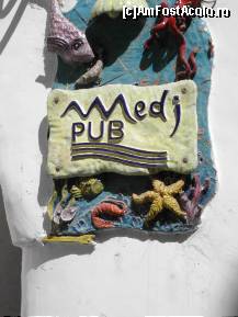 [P16] Firma unui celebru bar, Medj Pub, din Capri » foto by Costi
 - 
<span class="allrVoted glyphicon glyphicon-heart hidden" id="av59370"></span>
<a class="m-l-10 hidden" id="sv59370" onclick="voting_Foto_DelVot(,59370,3887)" role="button">șterge vot <span class="glyphicon glyphicon-remove"></span></a>
<a id="v959370" class=" c-red"  onclick="voting_Foto_SetVot(59370)" role="button"><span class="glyphicon glyphicon-heart-empty"></span> <b>LIKE</b> = Votează poza</a> <img class="hidden"  id="f59370W9" src="/imagini/loader.gif" border="0" /><span class="AjErrMes hidden" id="e59370ErM"></span>