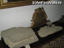 [P50x] pietre funerare expuse in muzeu » foto by cristi82d
 - 
<span class="allrVoted glyphicon glyphicon-heart hidden" id="av27996"></span>
<a class="m-l-10 hidden" id="sv27996" onclick="voting_Foto_DelVot(,27996,3917)" role="button">șterge vot <span class="glyphicon glyphicon-remove"></span></a>
<a id="v927996" class=" c-red"  onclick="voting_Foto_SetVot(27996)" role="button"><span class="glyphicon glyphicon-heart-empty"></span> <b>LIKE</b> = Votează poza</a> <img class="hidden"  id="f27996W9" src="/imagini/loader.gif" border="0" /><span class="AjErrMes hidden" id="e27996ErM"></span>