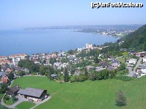 [P02] Bodensee - între Austria şi Germania / Din telecabină, oraşul Bregenz (Austria) şi lacul Bodensee.  » foto by doina_c24
 - 
<span class="allrVoted glyphicon glyphicon-heart hidden" id="av385522"></span>
<a class="m-l-10 hidden" id="sv385522" onclick="voting_Foto_DelVot(,385522,3920)" role="button">șterge vot <span class="glyphicon glyphicon-remove"></span></a>
<a id="v9385522" class=" c-red"  onclick="voting_Foto_SetVot(385522)" role="button"><span class="glyphicon glyphicon-heart-empty"></span> <b>LIKE</b> = Votează poza</a> <img class="hidden"  id="f385522W9" src="/imagini/loader.gif" border="0" /><span class="AjErrMes hidden" id="e385522ErM"></span>