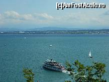 [P12] Meersburg - vedere spre lac de pe terasa castelului. dincolo este Elvetia. Se pot zari si Alpii » foto by ciprian.dima
 - 
<span class="allrVoted glyphicon glyphicon-heart hidden" id="av364808"></span>
<a class="m-l-10 hidden" id="sv364808" onclick="voting_Foto_DelVot(,364808,3920)" role="button">șterge vot <span class="glyphicon glyphicon-remove"></span></a>
<a id="v9364808" class=" c-red"  onclick="voting_Foto_SetVot(364808)" role="button"><span class="glyphicon glyphicon-heart-empty"></span> <b>LIKE</b> = Votează poza</a> <img class="hidden"  id="f364808W9" src="/imagini/loader.gif" border="0" /><span class="AjErrMes hidden" id="e364808ErM"></span>