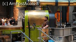 [P30] Starbucks Reserve Roastery » foto by pepsi70ro
 - 
<span class="allrVoted glyphicon glyphicon-heart hidden" id="av1508064"></span>
<a class="m-l-10 hidden" id="sv1508064" onclick="voting_Foto_DelVot(,1508064,3925)" role="button">șterge vot <span class="glyphicon glyphicon-remove"></span></a>
<a id="v91508064" class=" c-red"  onclick="voting_Foto_SetVot(1508064)" role="button"><span class="glyphicon glyphicon-heart-empty"></span> <b>LIKE</b> = Votează poza</a> <img class="hidden"  id="f1508064W9" src="/imagini/loader.gif" border="0" /><span class="AjErrMes hidden" id="e1508064ErM"></span>