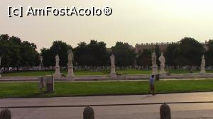 [P01] Prato della Valle.  » foto by ovidiuyepi
 - 
<span class="allrVoted glyphicon glyphicon-heart hidden" id="av1155452"></span>
<a class="m-l-10 hidden" id="sv1155452" onclick="voting_Foto_DelVot(,1155452,3933)" role="button">șterge vot <span class="glyphicon glyphicon-remove"></span></a>
<a id="v91155452" class=" c-red"  onclick="voting_Foto_SetVot(1155452)" role="button"><span class="glyphicon glyphicon-heart-empty"></span> <b>LIKE</b> = Votează poza</a> <img class="hidden"  id="f1155452W9" src="/imagini/loader.gif" border="0" /><span class="AjErrMes hidden" id="e1155452ErM"></span>