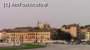 [P05] Prato della Valle vazut dinspre Abatia Santa Giustina.  » foto by ovidiuyepi
 - 
<span class="allrVoted glyphicon glyphicon-heart hidden" id="av1155456"></span>
<a class="m-l-10 hidden" id="sv1155456" onclick="voting_Foto_DelVot(,1155456,3933)" role="button">șterge vot <span class="glyphicon glyphicon-remove"></span></a>
<a id="v91155456" class=" c-red"  onclick="voting_Foto_SetVot(1155456)" role="button"><span class="glyphicon glyphicon-heart-empty"></span> <b>LIKE</b> = Votează poza</a> <img class="hidden"  id="f1155456W9" src="/imagini/loader.gif" border="0" /><span class="AjErrMes hidden" id="e1155456ErM"></span>